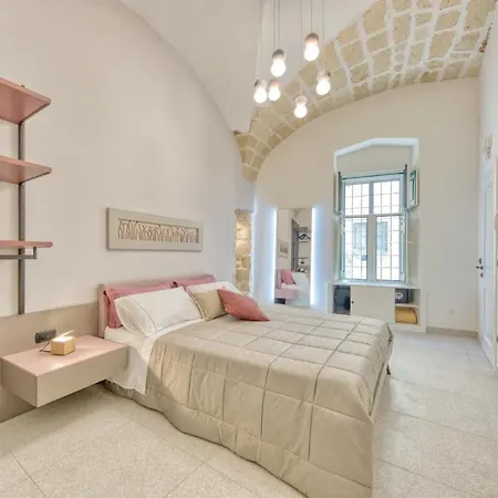 米开朗基罗住宿加早餐旅馆 莱切