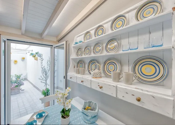 לינה וארוחת בוקר Michelangelo לצ'ה